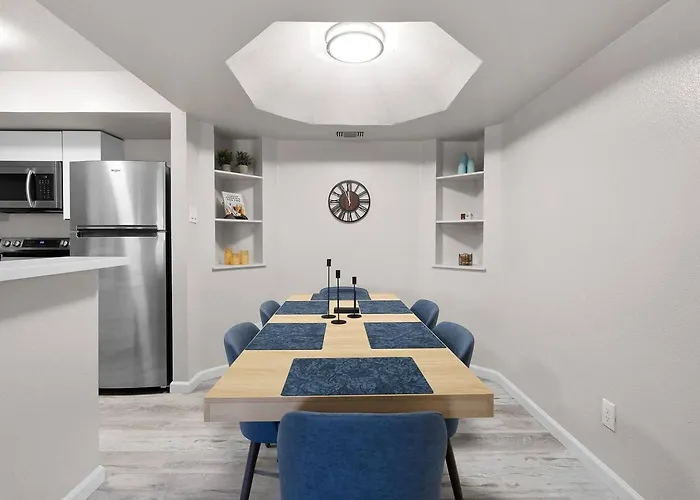 Retreat Close To Asu, Mill Ave & Airport *